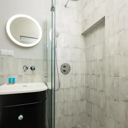 아파트 Metro Raclawicka Comfy Studio 바르샤바