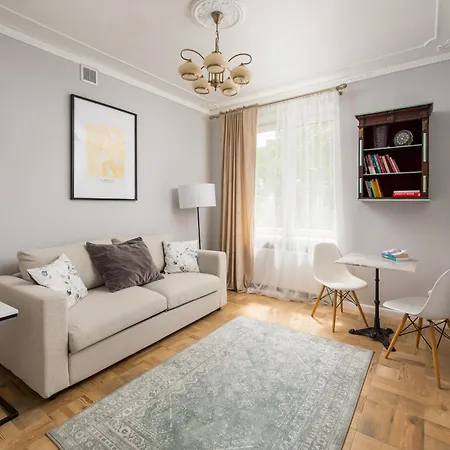 아파트 Metro Raclawicka Comfy Studio 바르샤바