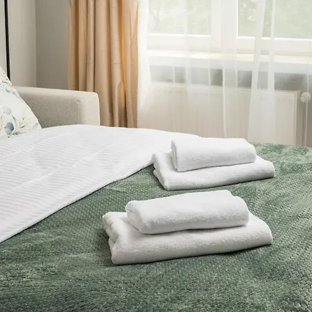 Metro Raclawicka Comfy Studio Apartment